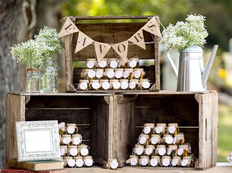 Below, you'll find unique wedding styles and themes, like art deco, retro and whimsical. Wedding DIYs: Dos and Don'ts of DIY Wedding Ideas