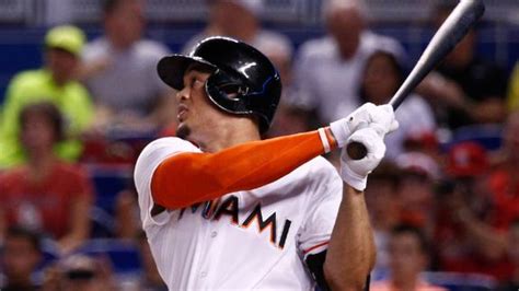 Giancarlo Stanton Sets Marlins Record With 13th Career Multi Hr Game