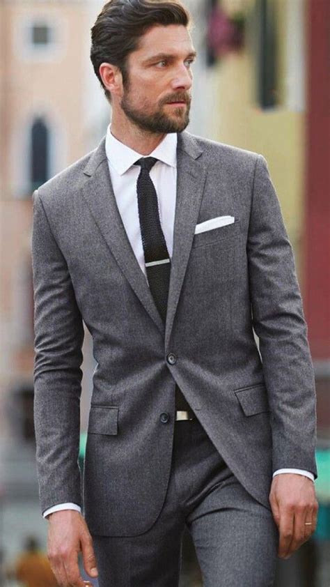 grey suit white shirt tie bar knit tie men suit グレースーツ、スーツスタイル、スーツ着こなし