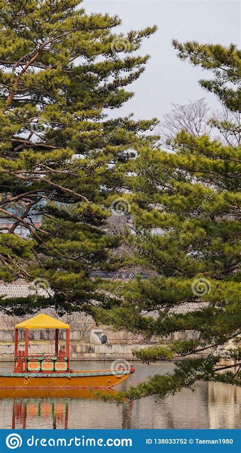 Beautiful Landscape Pictures At Gyeongbok Palace Seoul South Korea Stock Photo Image Of