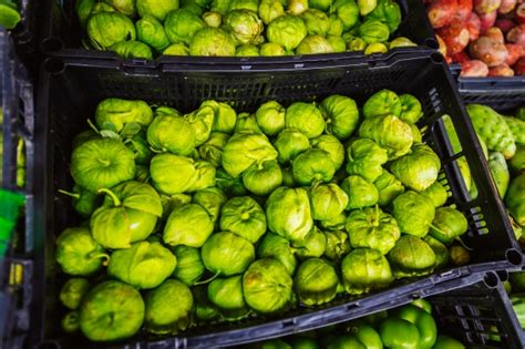 They should also be firm, unlike a ripe tomato that. Tomatoes - Tomatillo | Shasta Produce