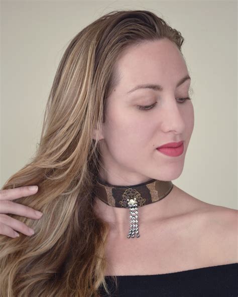 Pin By Tracy Holcomb Designs On Leather Neck Chokers Neck Choker