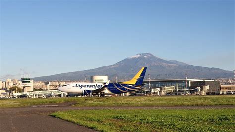 Aeroporto di catania, (catania airport), is located in the south of catania in italy, the second besides catania fontanarossa, the island also has two more airports: Aeroporto di Catania (@CTAairport) | Twitter (With images)