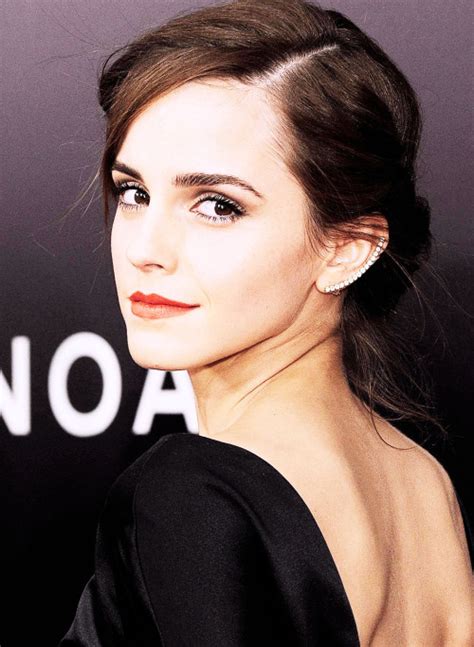 31, born 15 april 1990. emma charlotte duerre watson on Tumblr