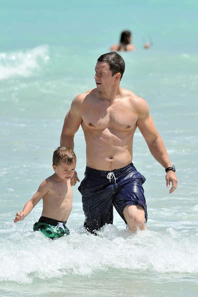 Mark Wahlberg Paparazzi Beach Photos Naked Male Celebrities The Best Porn Website