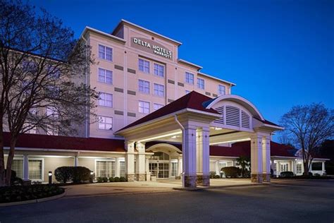 Delta Hotels By Marriott Norfolk Airport Prices And Hotel Reviews Va