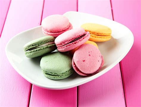 Sweets Pastries Colorful Macaroons Plate Hd Wallpaper Peakpx