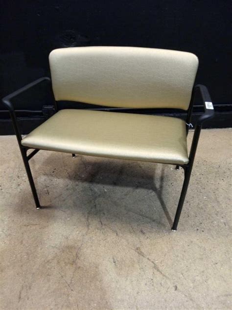 National Office Waiting Room Chairs Large New W Tags  195 