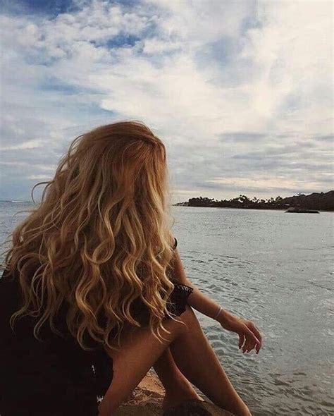 𝐅𝐨𝐭𝐤𝐲 𝐍𝐚 𝐂𝐢𝐭𝐚𝐭𝐲 2 2K na Instagramu anicka Messy Wavy Hair