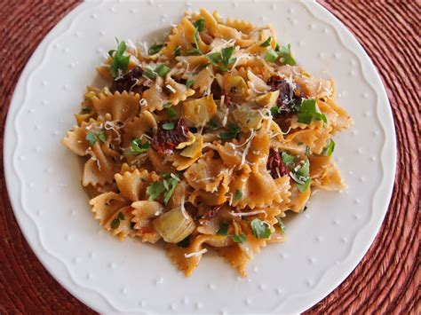 Bow Tie Pasta With Sun Dried Tomatoes And Artichokes Sweet And Savory