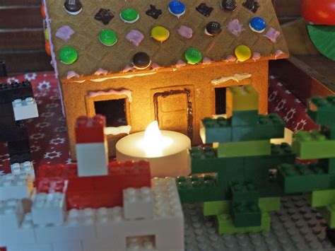 ※ アイロンシール付きマスクは、白(00ホワイト)のみの販売です。 ※ 鼻と口の周りの転写プリントアイロンはお避け下さい。 マスクの着用が日常になるなかで、 お客様のご意見を参考に、 マスクとしての防御性能※1. 2015クリスマスお菓子の家とツリーを簡単ライトアップ | tockhouse