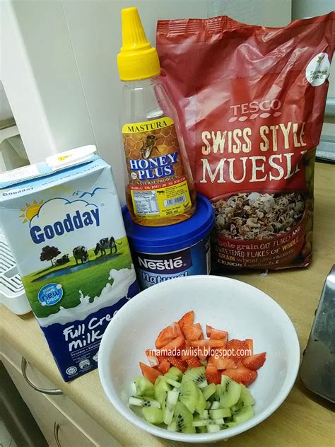 6 sudu besar rolled oats setengah sudu besar chia seeds 1 atau 2 sudu besar yogurt asli. Resepi Overnight Oats Untuk Diet - Resepi Bergambar