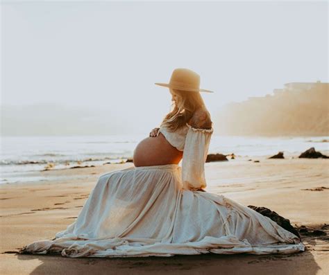 Amazing Maternity Beach Photo Ideas And Tips