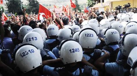 Protesters Clash With Police In Turkey The Chronicle