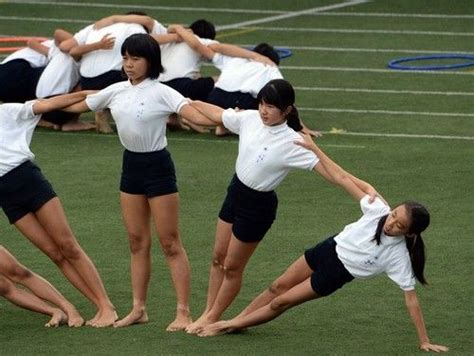 Yoursweetremedy Japans Princess Aiko Performs Group Gymnastics With Fellow Students At The