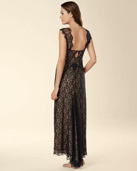 Signature Luxurious Lace Long Nightgown Black Soma