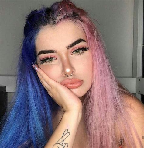 Pin By Arionna Whitfield On Girls In 2020 Dyed Hair Two Color Hair Aesthetic Hair