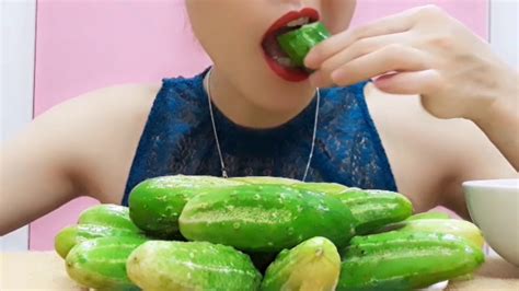listen to the sound when i m eating cucumber youtube