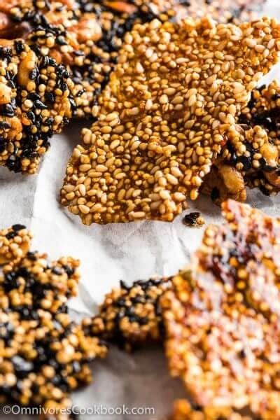Quinoa Sesame Brittle 芝麻糖 Omnivores Cookbook