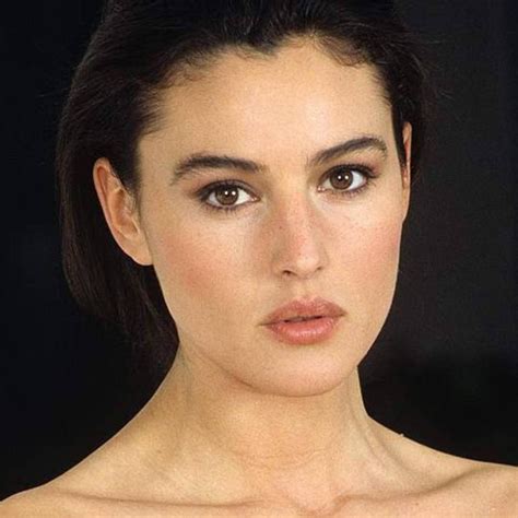 Pin By Wigo On • Makeup And Faces • Monica Bellucci Young Beautiful