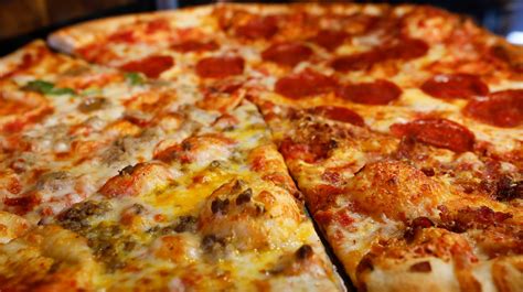 Bostons Regina Pizzeria Named No 1 On Tripadvisor Beating Nyc Joint