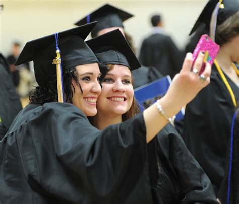 4 ways to access usm: 'It's time to live,' speaker advises fellow USM grads in ...