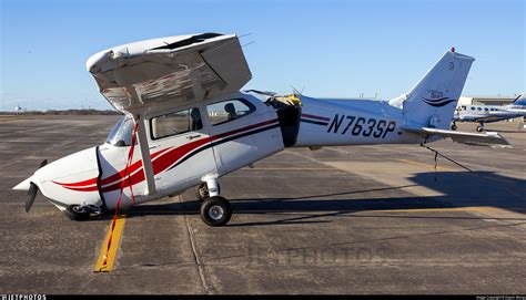 Cessna 172 Side View
