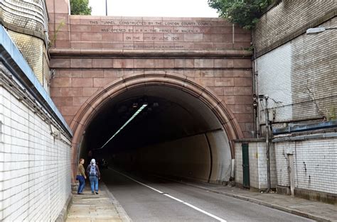 The blackwall tunnel is a pair of road tunnels underneath the river thames in east london, england linking the london borough of tower hamlets with the royal borough of greenwich, and part of the a102 road. London Ramblings: A Walk Under The River