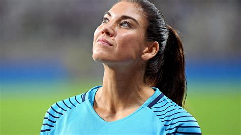 Suspended USWNT goalkeeper Hope Solo hints at overseas move