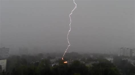 Dramatic Lightning Strike Caught On Camera