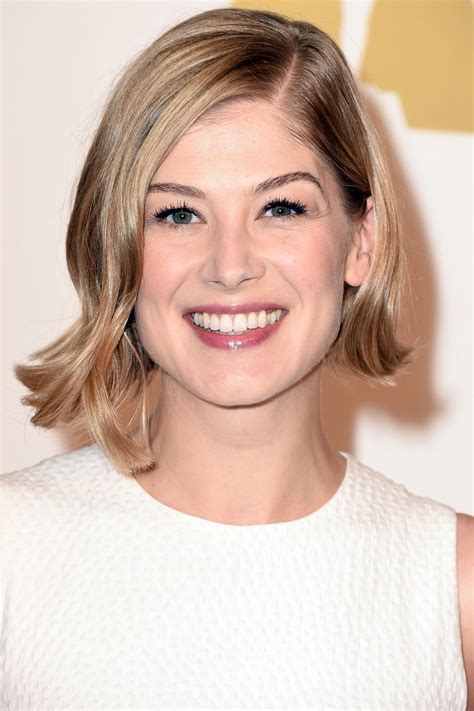 The 12 Trendiest Summer Haircuts And Hairstyles Frisyrer Rosamund