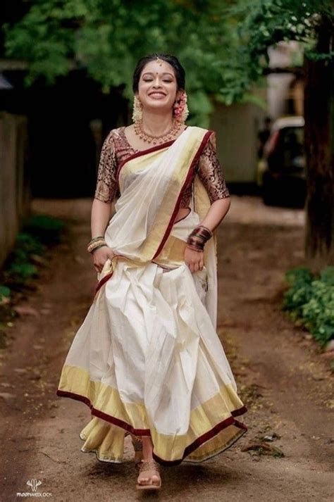 Pin By Shijina Krishnan On South Indian Wears Kerala Saree Blouse Designs Half Saree Designs