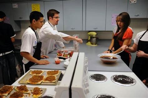 Home Ec Class Isnt Dominated By Girls Anymore The Denver Post