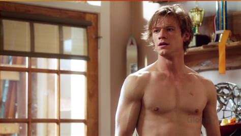 Alexissuperfans Shirtless Male Celebs Lucas Till Shirtless In Macgyver Season 3 Ep 15 Caps