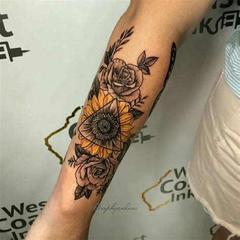 135 Sunflower Tattoo Ideas Best Rated Designs In 2022 Next Luxury Sunflower Tattoo