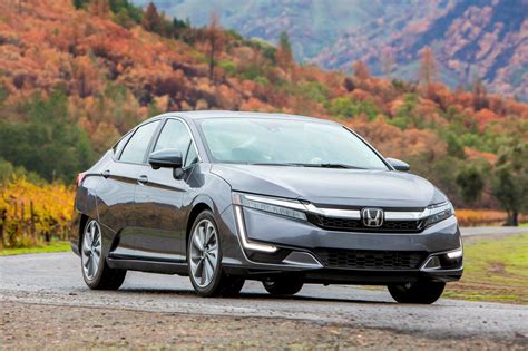 2021 Honda Clarity Plug In Hybrid Review Trims Specs Price New