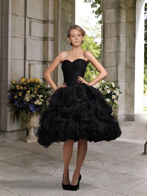 2019 Vintage New Short Black Ball Gown Knee Length Ruched