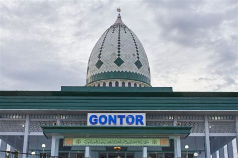 Masjid Gontor Arsitektur Islami Kubah Dome Indonesia Aktualitas Id