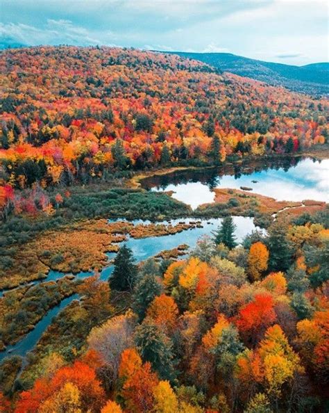 The catskill mountains are about 160 kilometers from new york city, in the northwestern region, and 60 kilometers southwest of albany. Catskills Mountains (With images) | Autumn scenery
