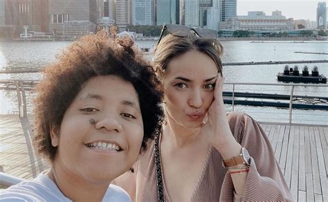 Enzy storia leovarisa adalah aktris blasteran indonesia dan polandia yang lahir pada 10 agustus 1992. Semangati sang Adik, Enzy Storia Tulis Pesan Mengharukan ...