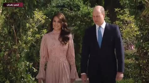 Le Prince Et La Princesse De Galles Surprennent Des Invités Au Mariage Royal De Jordanie Aroged
