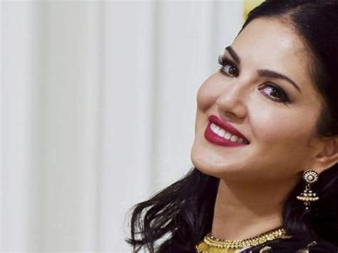 Noor Sunny Leone To Play A Bollywood Star In The Film Bollywood