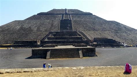 Perfect Day To Hike Pyramid Of The Sun Teotihuacan Mexico Travel