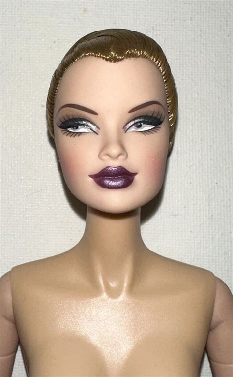 Integrity Toys Fashion Royalty 2003 Mauve Absolue Veronique Perrin 1 0