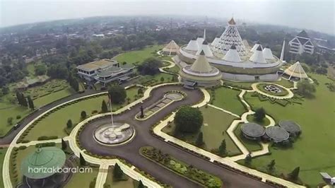 Berbagai pengetahuan tentang gambar taman indah halaman rumah dan taman lain nya. Taman Mini Indonesia Indah (TMII) - Beautiful of Indonesia Park Jakarta | Indonesia, Taman ...