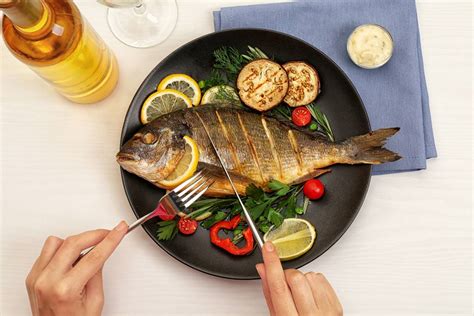 Mengeksklusikan zat gizi tertentu dari dietnya. 9 Ikan yang Tidak Boleh Dimakan saat Hamil