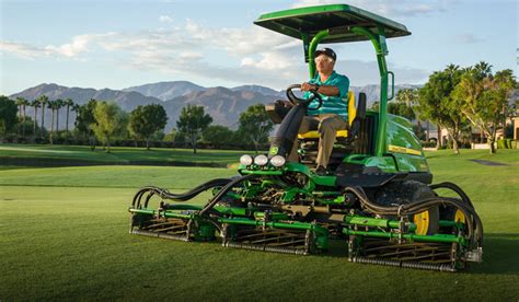 Best Golf Course Equipment Needed To Maintain A Golf Course
