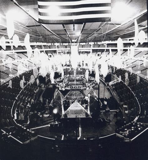 Concert Stage Design The Rolling Stones Tour Of The Americas 1975 The