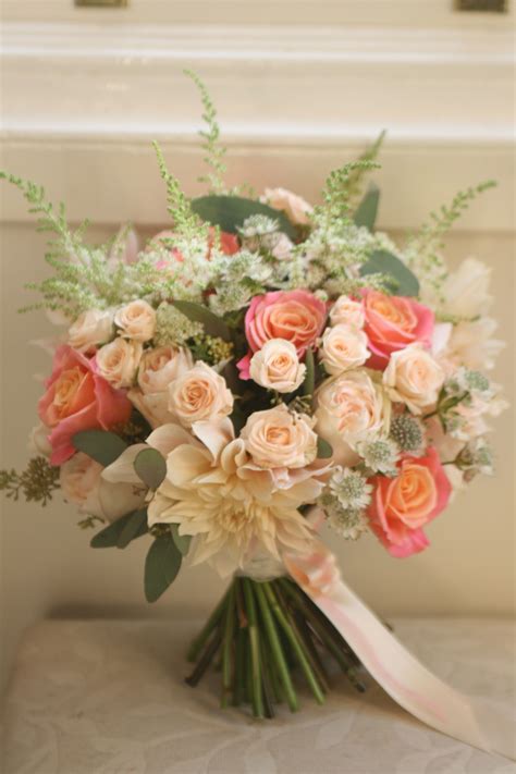 Wedding Bouquet In Coral And Peach With Miss Piggy Roses Café Au Lait
