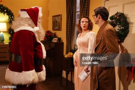 I Saw Mommy Kissing Santa Claus Photos And Premium High Res Pictures Getty Images